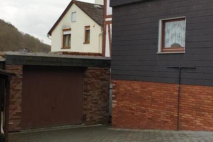Einfamilienhaus mit Garage in Dillenburg-Nanzenbach zu Vermieten