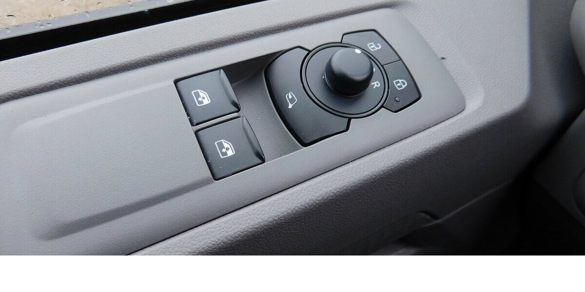 VW T7 Transporter 2.0 Lang TDI 3Sitze Navi Klima 39.100 km 31.990 &euro; Vordorf 38533