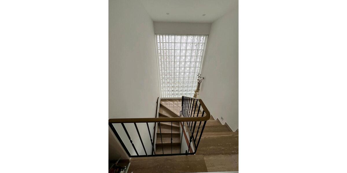 Einfamilienhaus Rüsselsheim am Main - 5 Zimmer, 160 m&sup2;, 2.400&euro; | Angebot:25964511