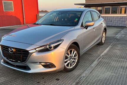 Mazda 3 89.000 km 14.490 &euro; München 81829