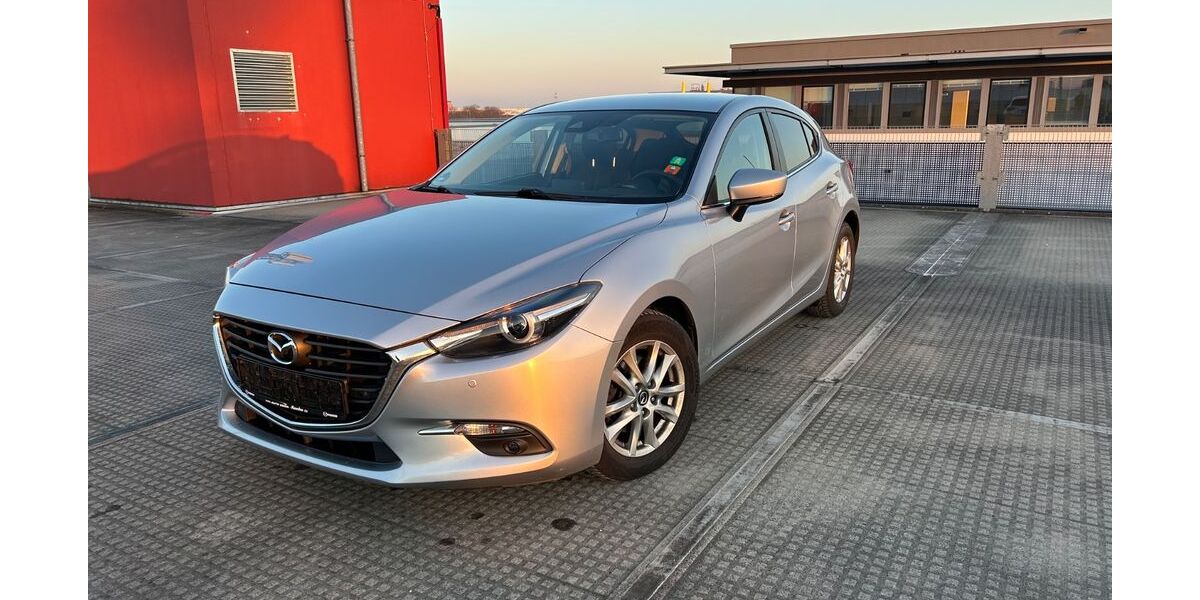 Mazda 3 89.000 km 14.490 &euro; München 81829