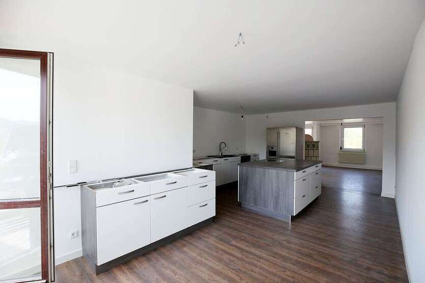Wohnung zum Mieten in Zwickau 925 € 122 m²