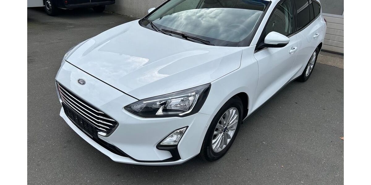 Ford Focus 39.220 km 18.300 &euro; Nürnberg 90439