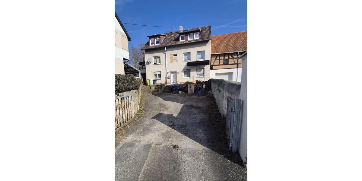 Geräumiges EFH mit viel Potenzial! 7 zimmer