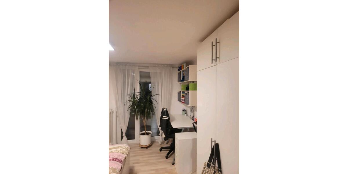Etagenwohnung Karlsruhe Innenstadt-Ost - 3 Zimmer, 84 m&sup2;, 299.000&euro; | Angebot:26004163