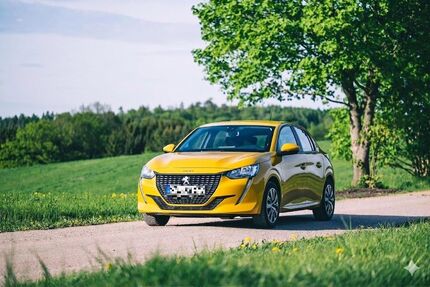 Peugeot 208 82.000 km 9.490 &euro; Oelsnitz 09376