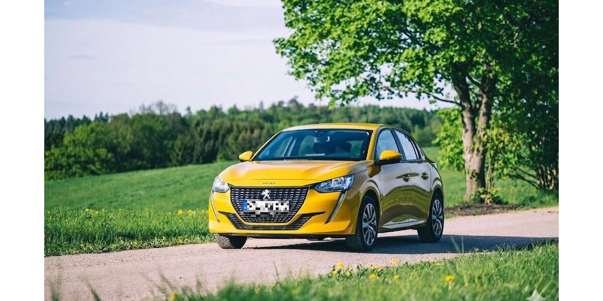 Peugeot 208 82.000 km 9.990 &euro; Oelsnitz 09376