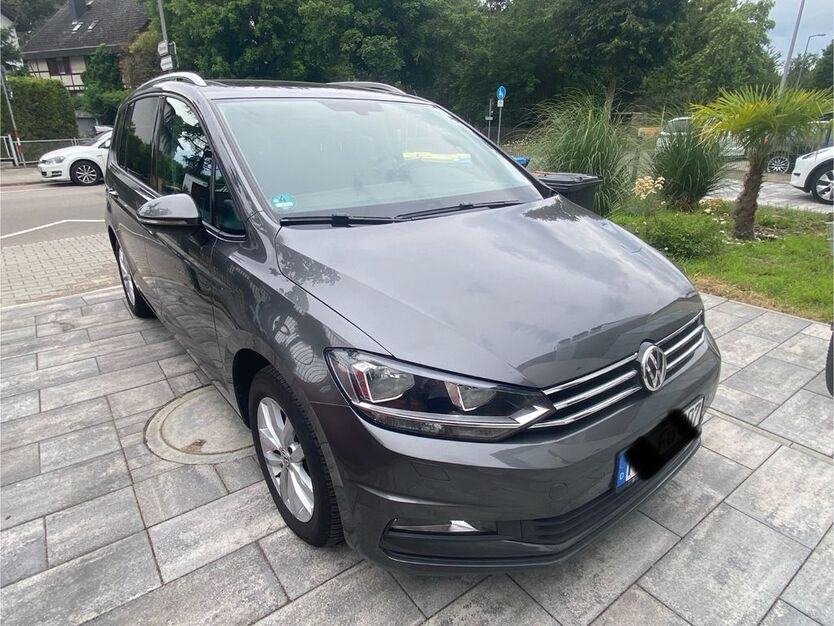 VW Touran 107.000 km 17.480 € Mannheim 68199
