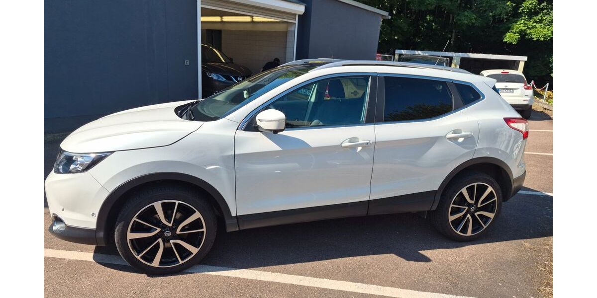 Nissan Qashqai 99.558 km 11.995 &euro; Mittweida 09648