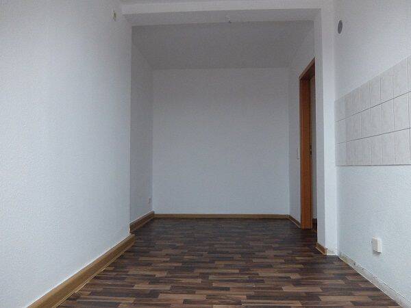 Etagenwohnung Döbeln Sörmitz - 2 Zimmer, 59 m&sup2;, 302&euro; | Angebot:26642329