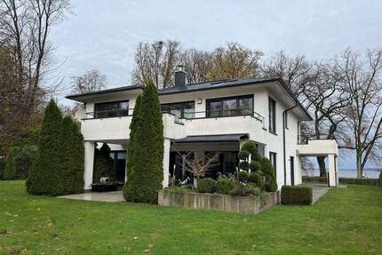 Haus zum Kaufen in Schwerin 1.995.000 € 300 m²