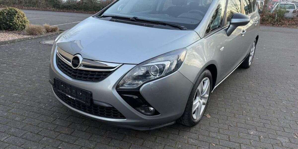 Opel Zafira 112.000 km 7.999 &euro; Paderborn 33100