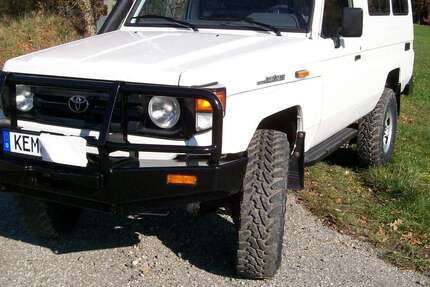 Toyota Land Cruiser 209.000 km 55.900 &euro; Kemnath 95478