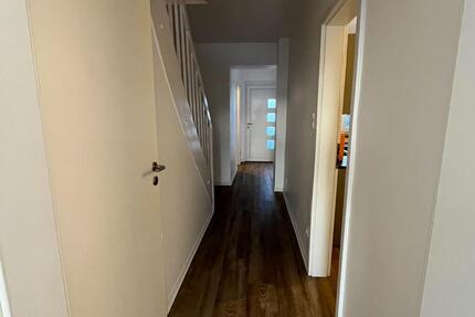 Haus Trappenkamp - 4 Zimmer, 100 m&sup2;, 1.500&euro; | Angebot:25258740