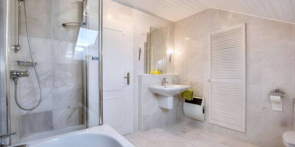 Einfamilienhaus Heilsbronn Weiterndorf - 8 Zimmer, 420 m&sup2;, 798.000&euro; | Angebot:25679029