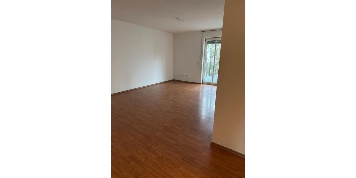 Etagenwohnung Frontenhausen - 3 Zimmer, 67 m&sup2;, 595&euro; | Angebot:26374291
