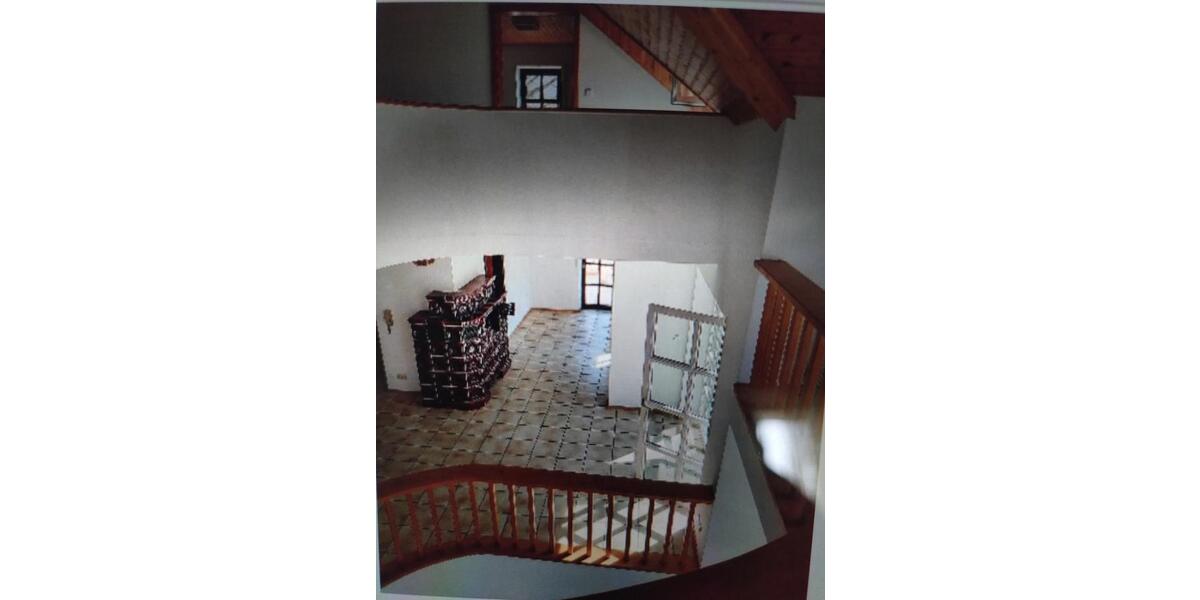 Einfamilienhaus Amberg - 3 Zimmer, 190 m&sup2;, 1.800&euro; | Angebot:25948197