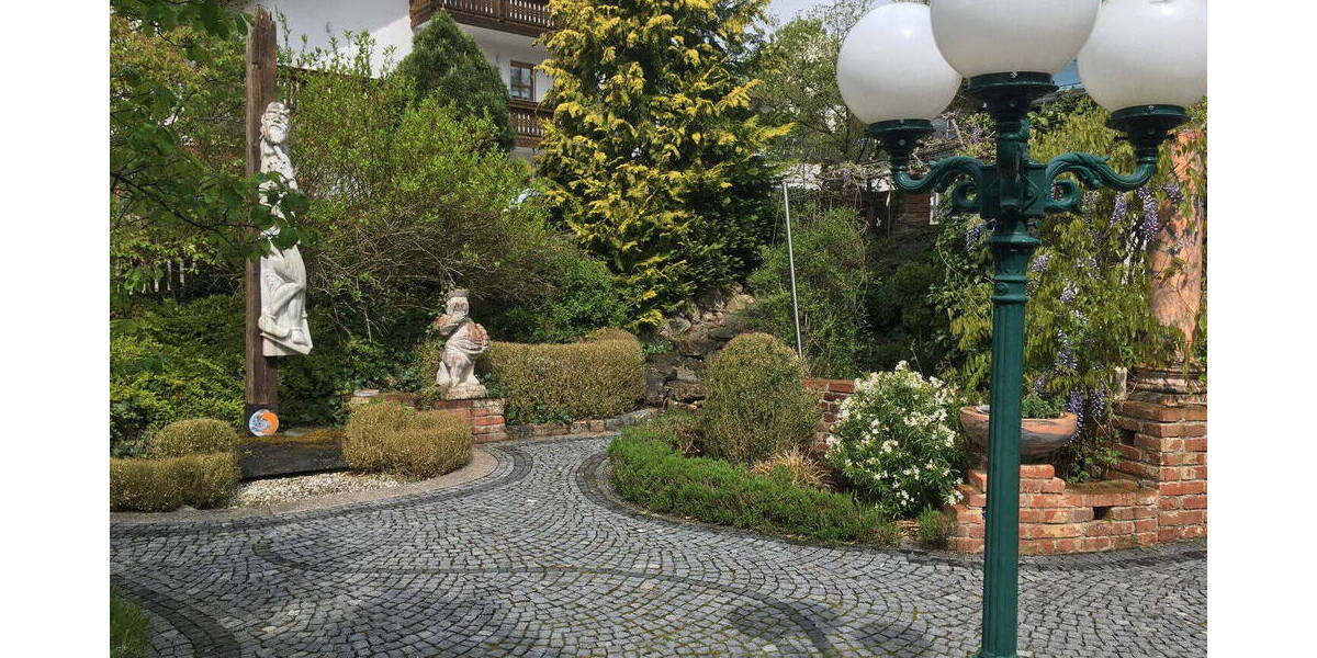 Einfamilienhaus Adlkofen - 8 Zimmer, 238 m&sup2;, 895.000&euro; | Angebot:26040750