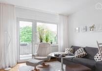 zentrale, helle 2 Zi. WHG inkl. Balkon ruhig zum Hinterhof
