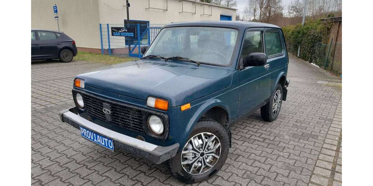 Lada Niva 204.431 km 2.900 &euro; Hörlitz 01968