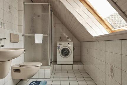 Möbilierte Penthousewohnung 100 qm auch als WG geeignet 2 zimmer