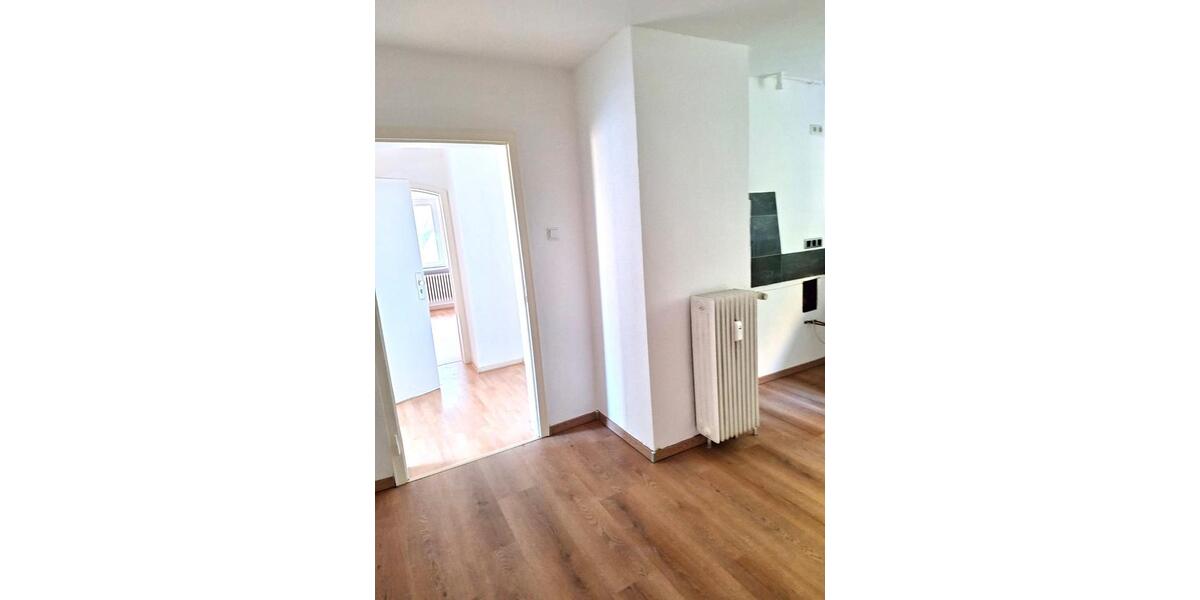 Dachgeschoßwohnung Saarbrücken St. Arnual - 4 Zimmer, 77 m&sup2;, 135.000&euro; | Angebot:27161381