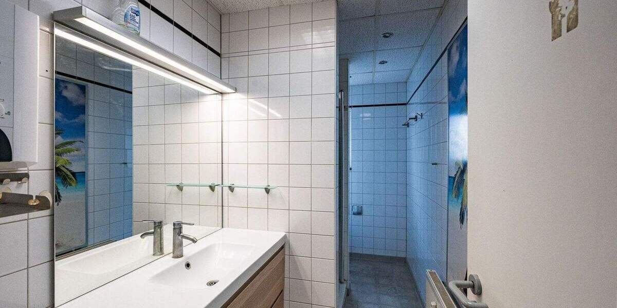 Gewerbeobjekt Wustermark Elstal - 4 Zimmer, 170 m&sup2;, 265.000&euro; | Angebot:25686498