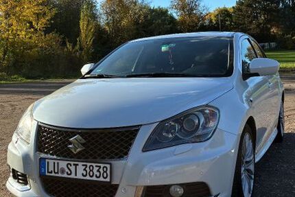 Suzuki Kizashi 317.650 km 7.900 &euro; Ludwigshafen 67071