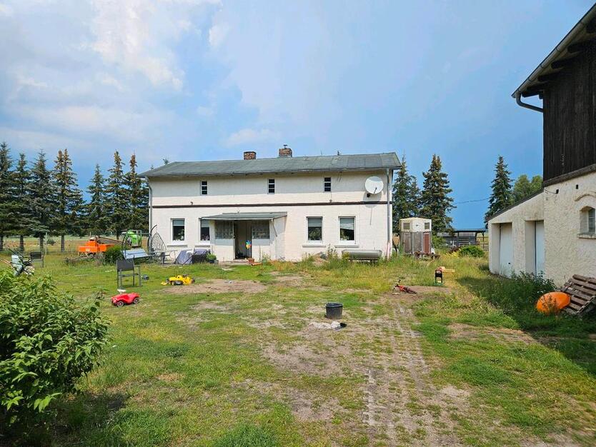 Haus in Alleinlage, ca 13ha, mit Stall und Koppel