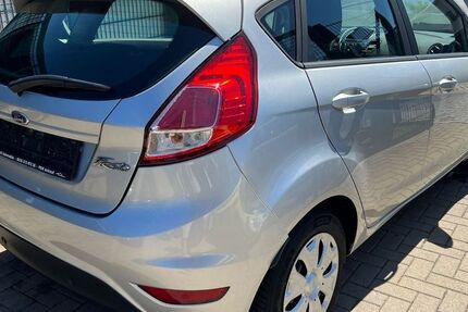 Ford Fiesta 77.000 km 5.390 € Berlin Weißensee-Pankow 13086