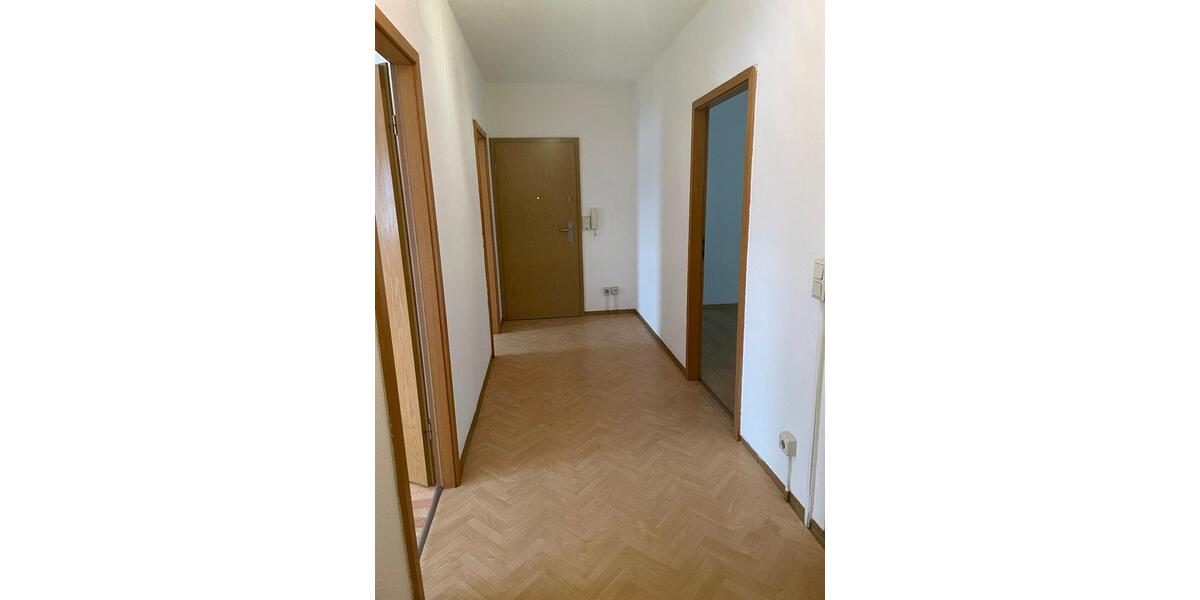 Dachgeschoßwohnung Jena Burgau - 3 Zimmer, 64 m&sup2;, 980&euro; | Angebot:25394292