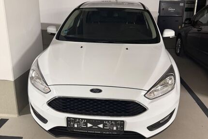 Ford Focus 223.976 km 4.400 &euro; Saaldorf 83416