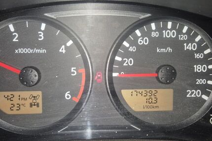 Nissan Navara 175.000 km 7.000 &euro; Binswangen 86637