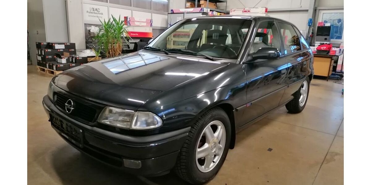 Opel Astra 101.233 km 9.999 &euro; Ulm 89079