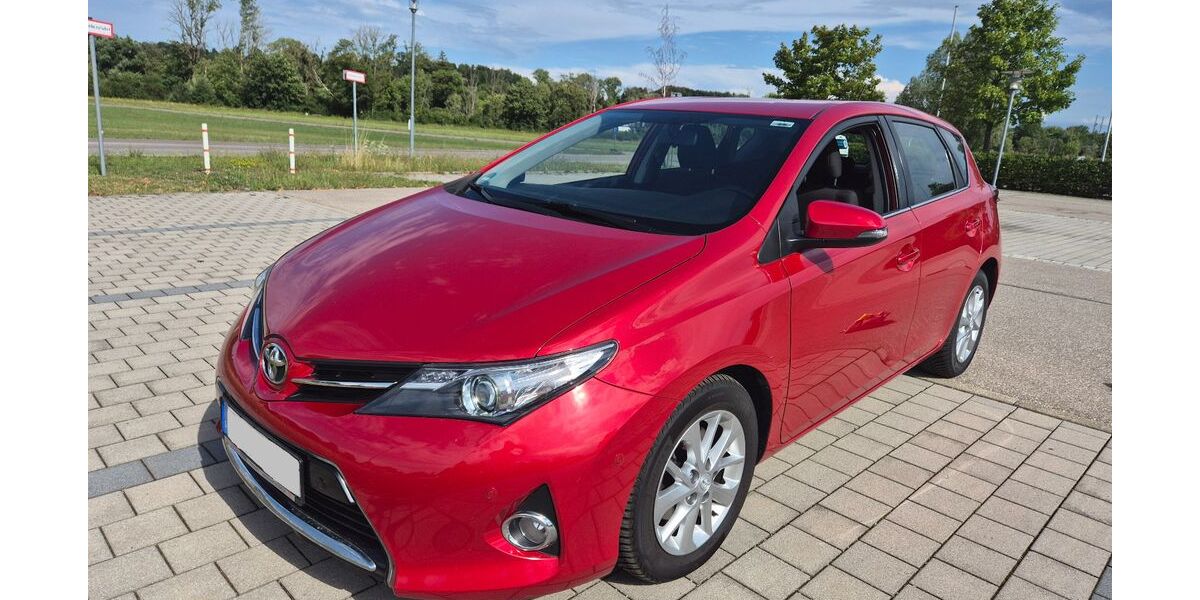 Toyota Auris 112.500 km 8.400 &euro; Kaufering 86916