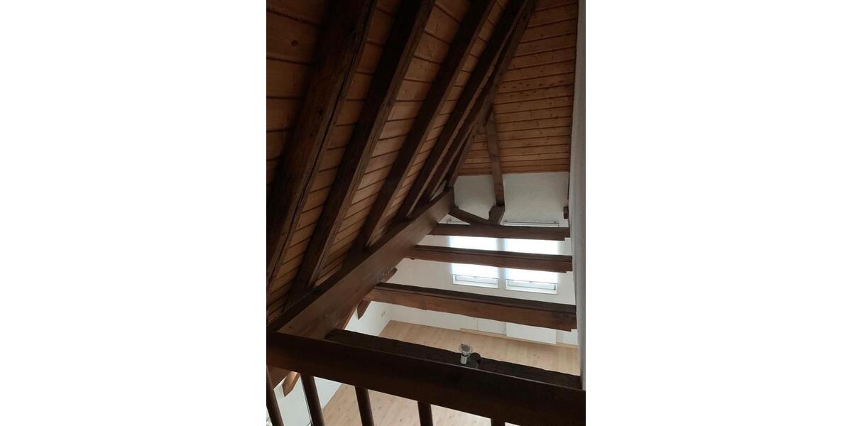 Dachgeschoßwohnung Ludwigsburg Hoheneck - 2.5 Zimmer, 70 m&sup2;, 239.000&euro; | Angebot:26844883