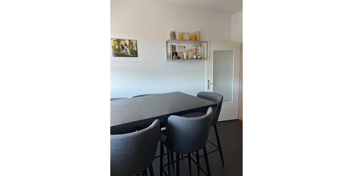 Dachgeschoßwohnung Meschede - 4.5 Zimmer, 130 m&sup2;, 1.000&euro; | Angebot:26625138