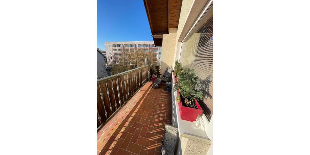 Dachgeschoßwohnung Bad Langensalza - 4 Zimmer, 92 m&sup2;, 819&euro; | Angebot:25333292