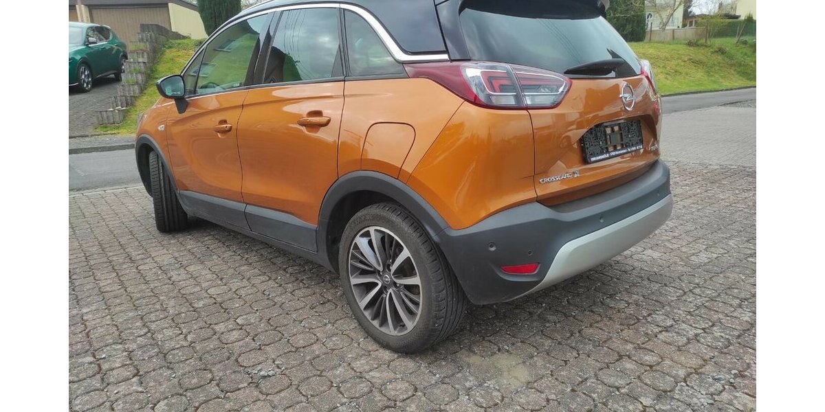 Opel Crossland 1,2 Turbo Ultimate Navi/LED/SH/FH/PDC 102.985 km 9.500 &euro; Höchstenbach 57629