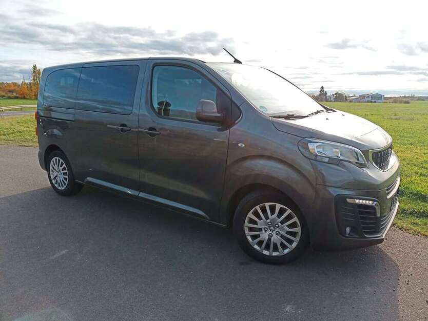 Peugeot Traveller 119.500 km 22.990 € Lossatal 04808