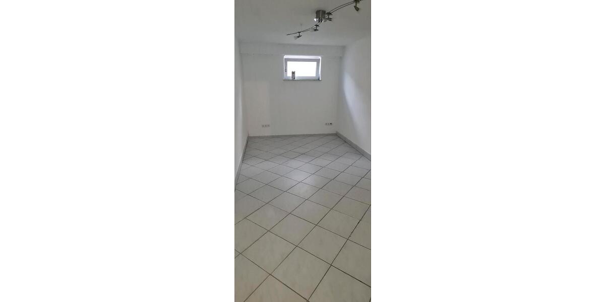 Etagenwohnung Dorfen - 4 Zimmer, 100 m&sup2;, 1.500&euro; | Angebot:25397685