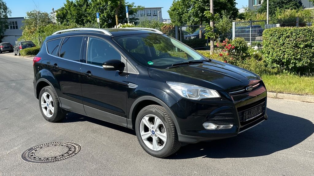 Ford Kuga 134.000 km 8.950 &euro; Neuss 41460