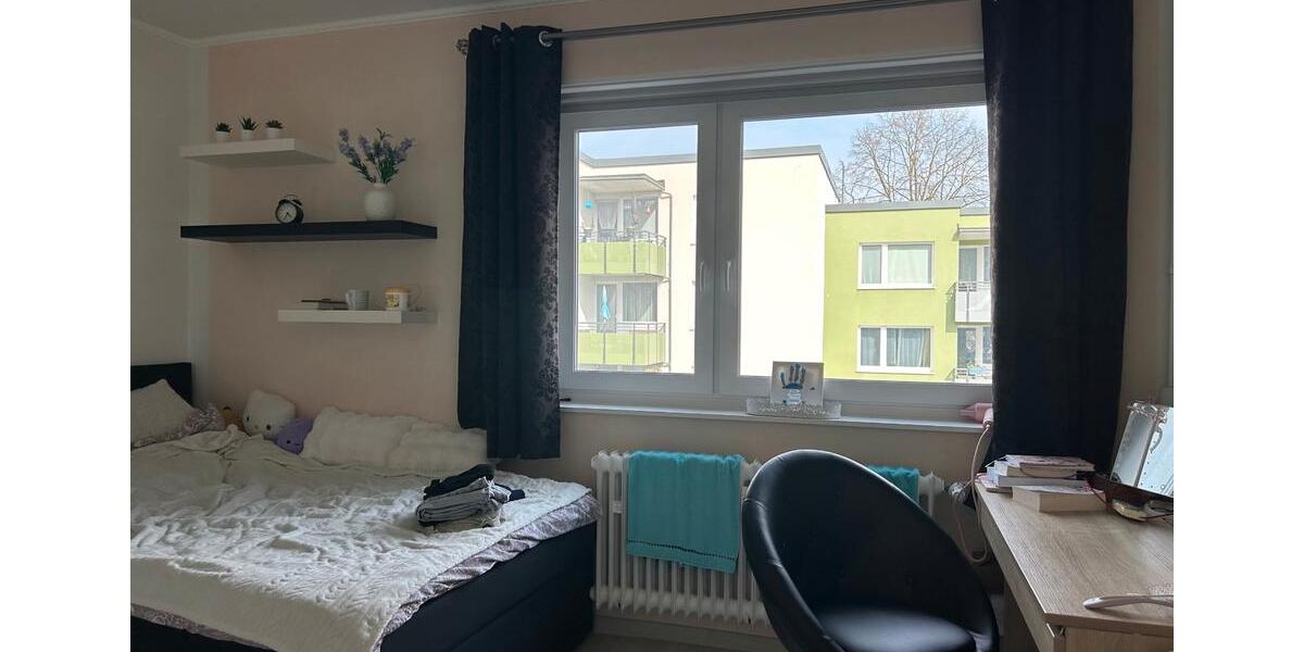 Etagenwohnung Remscheid Gemarkung Bergisch Born - 4 Zimmer, 88 m&sup2;, 609&euro; | Angebot:25918595