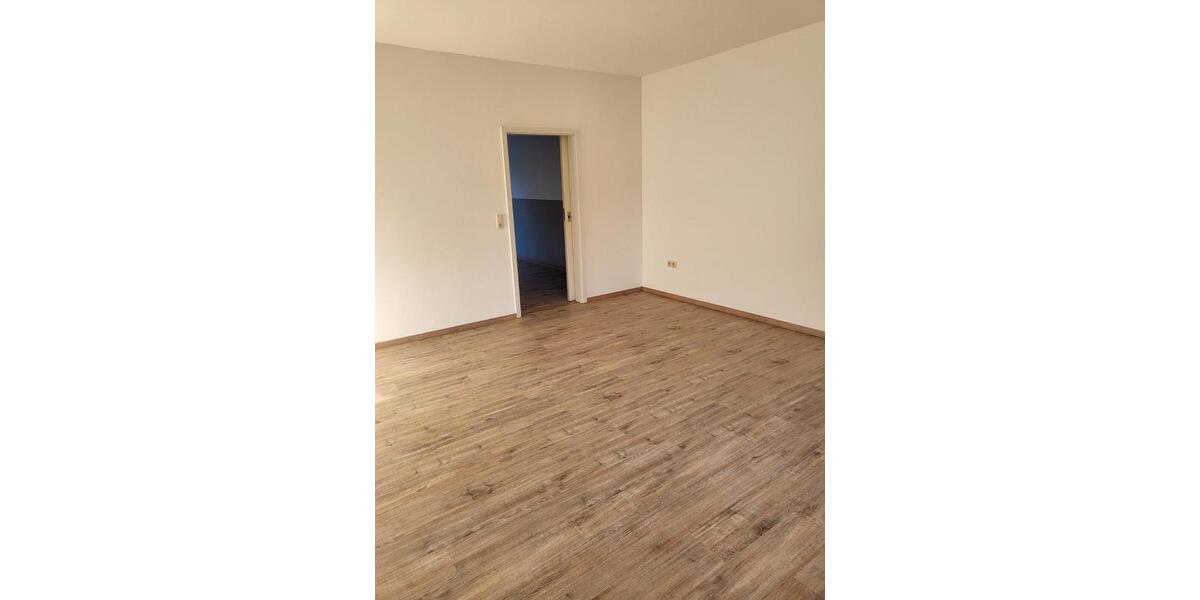 Erdgeschoßwohnung Jarmen - 2 Zimmer, 66 m&sup2;, 405&euro; | Angebot:26070415