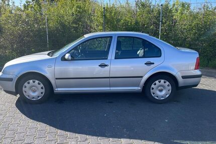 VW Bora 109.000 km 2.990 &euro; Dresden 01069