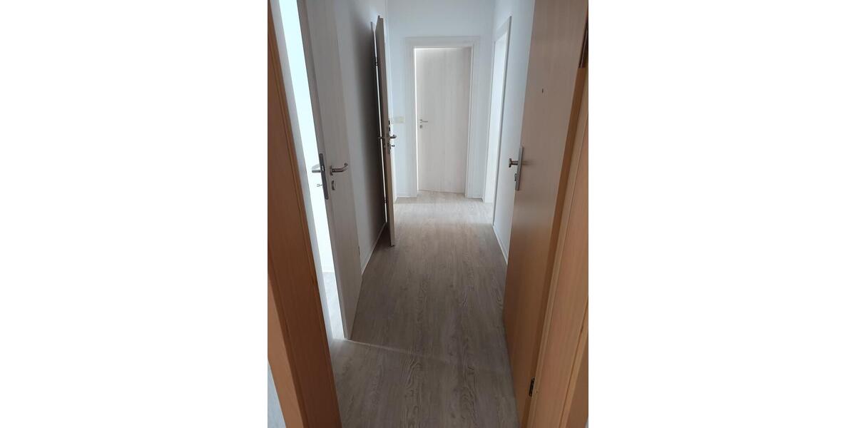 Etagenwohnung Treuen - 3 Zimmer, 62 m&sup2;, 370&euro; | Angebot:25324477