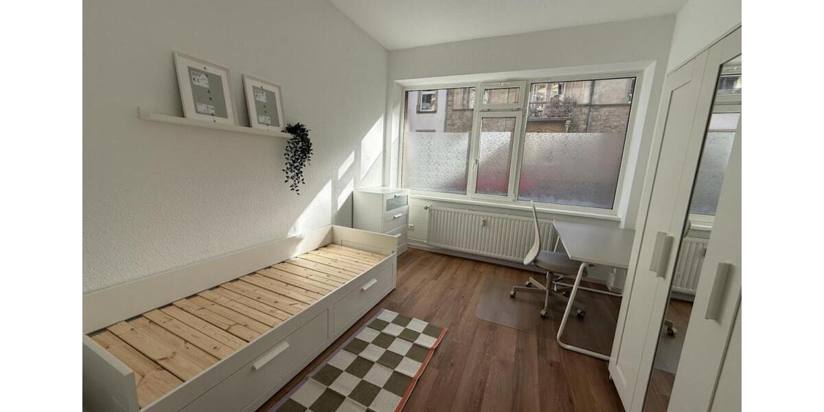 Erdgeschoßwohnung Karlsruhe Innenstadt-Ost - 5 Zimmer, 124 m&sup2;, 545.000&euro; | Angebot:24789249