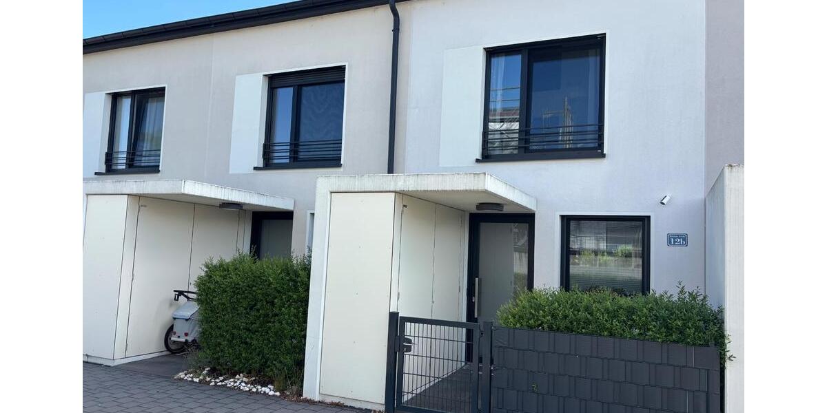 Reihenhaus Frankfurt am Main Ost - 3.5 Zimmer, 88 m&sup2;, 1.920&euro; | Angebot:26601588