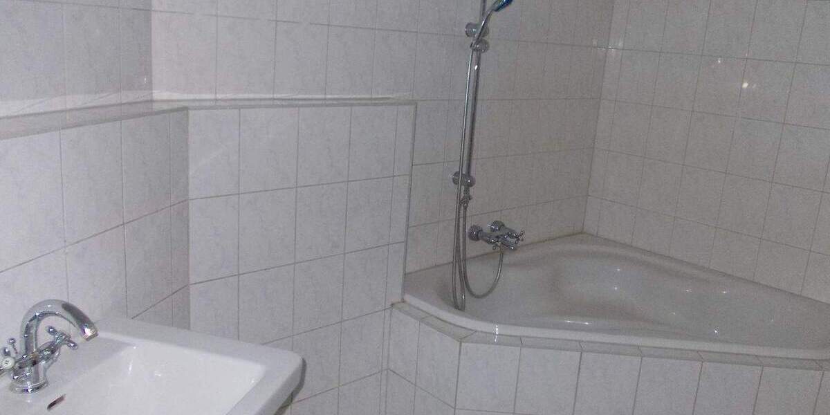 Etagenwohnung Gera Innenstadt - 3 Zimmer, 95.000&euro; | Angebot:25371708