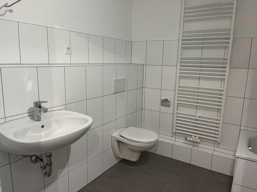 **Renoviertes, großzügiges Reihenmittelhaus in Leverkusen Kursiefen**